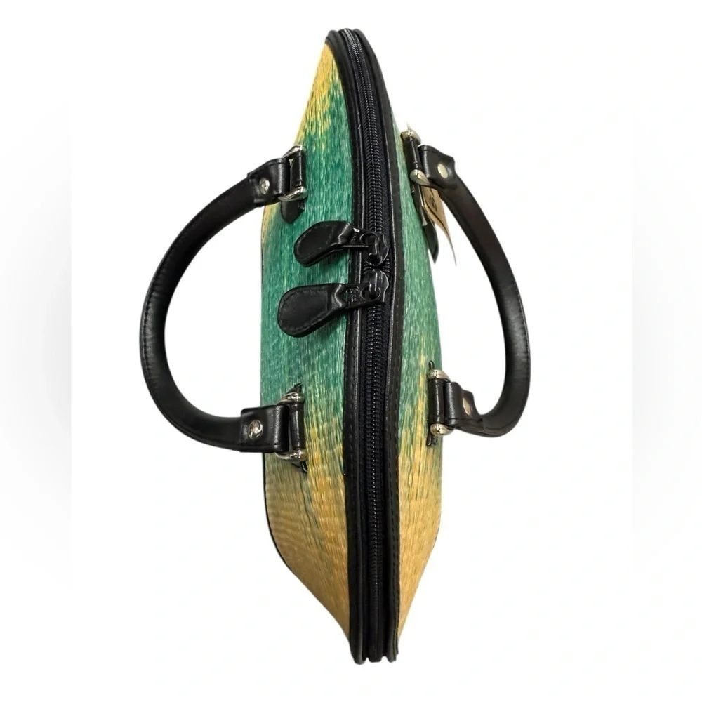Le Sac | Handmade Woven Gradient Green and Yellow Bag